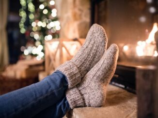 Unbeschwerte Outdoor-Abenteuer im Winter: Warme Füße für Mutter und Kind dank Beheizbarer Socken